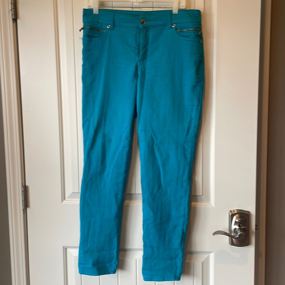 So slimming jeans by chicos size 1